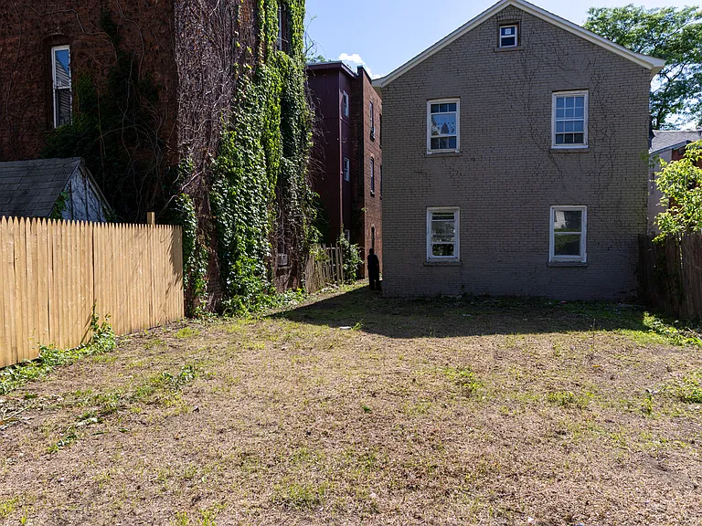 11 Jefferson St #2B — Photo 10
