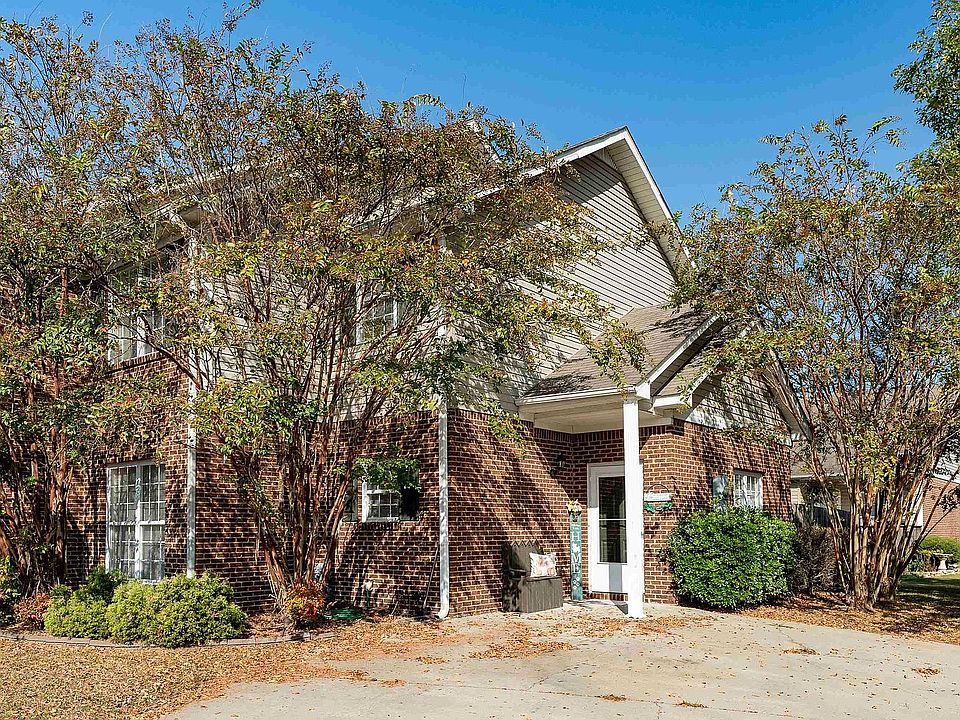 1st image of 2033 Queens Ct