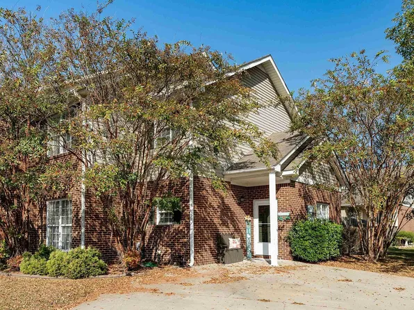 2033 Queens Ct, Moody, AL 35004