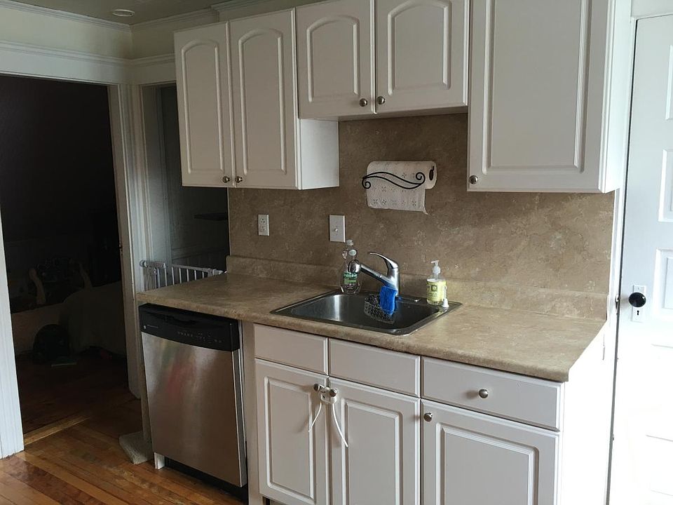 Dishwasher and garbage disposal