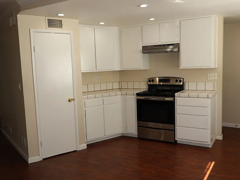 3008 Swallows Nest Dr — Photo 3
