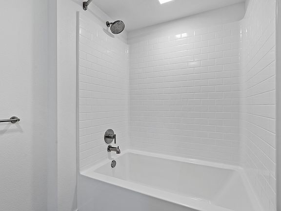 5th image of 4557 30th St #401