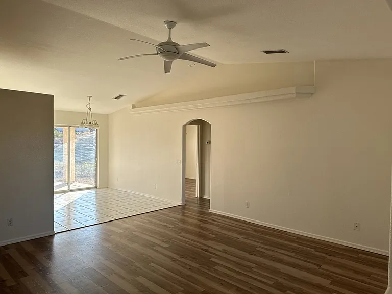 1340 Garvey Dr — Photo 4