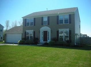 6300 Green Valley Ln, Lockport, NY 14094