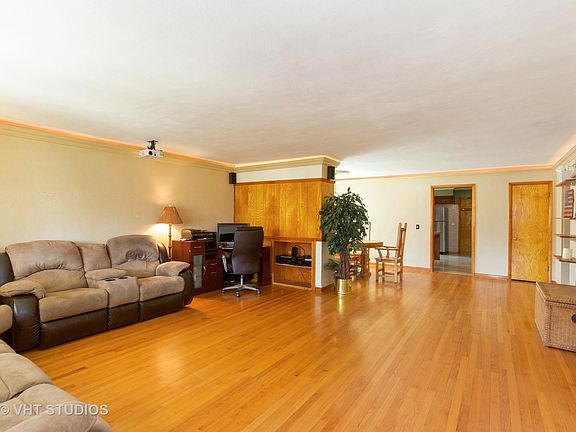 2nd image of 23705 W Ash St