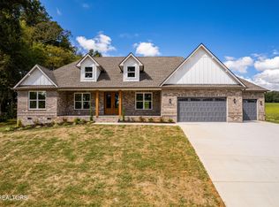 5812 Caswell Dr, Greenback, TN 37742