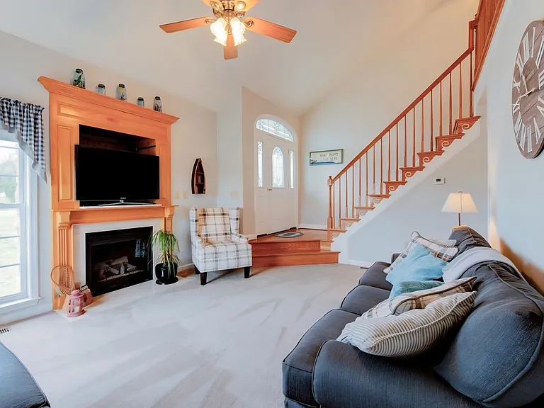 5905 Blue Ridge Rd — Photo 5