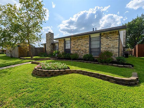 4th image of 1827 Clear Creek Ln