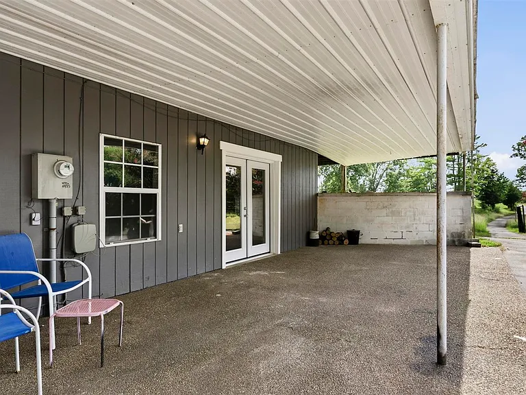 168 Halfway Rd — Photo 43