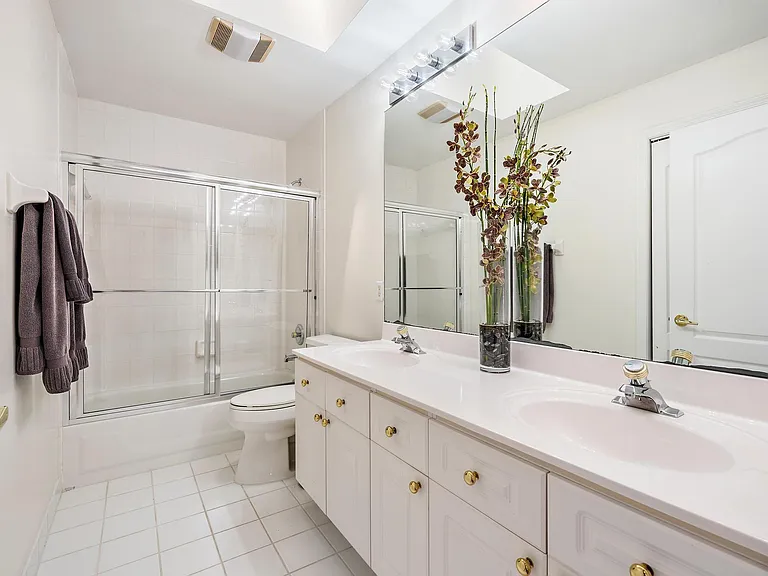 8232 Heritage Club Dr — Photo 21