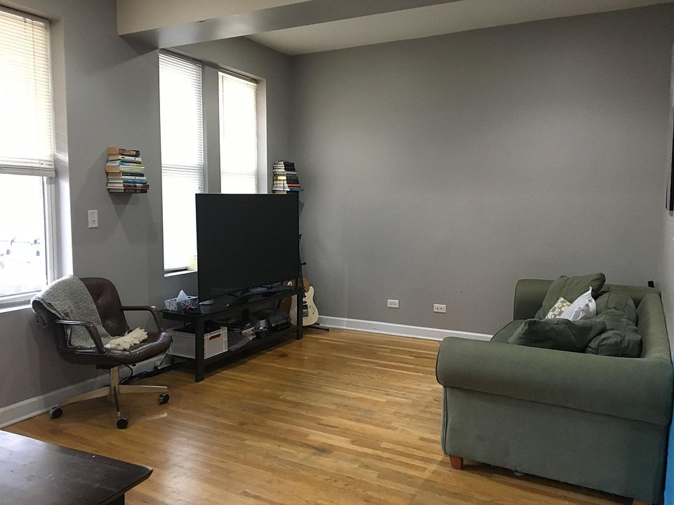1st image of 850 N Maplewood Ave APT 2F