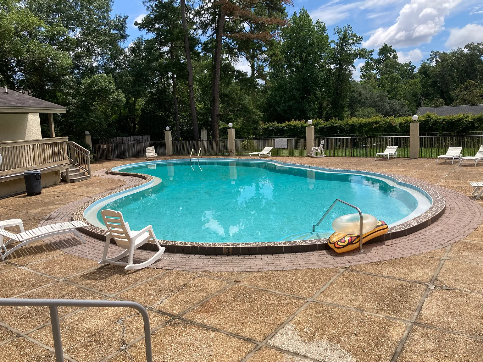 2 bed, 1058 sqft, $1,400 — Photo 3