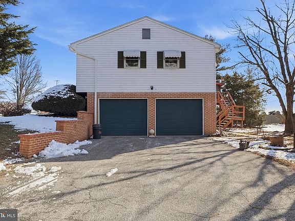 4th image of 5200 Harmony Grove Rd