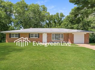 37 Rolling Hills Dr, Florissant, MO 63033