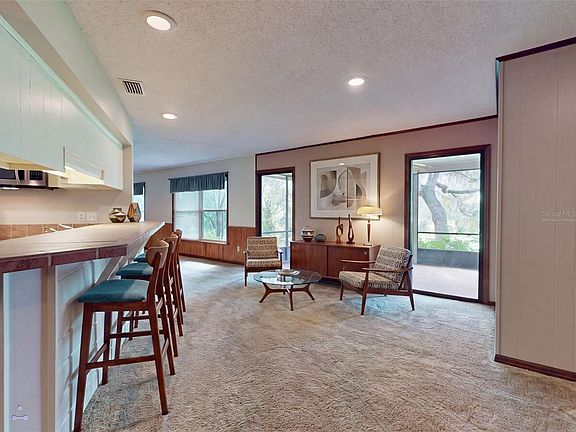5th image of 799 E LEHIGH DRIVE