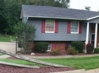113 Windermere Dr, Saint Clairsville, OH 43950