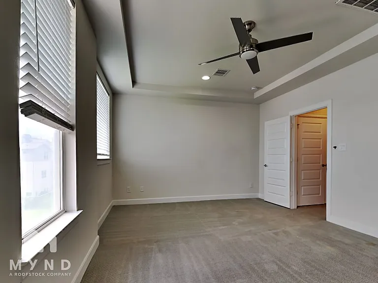 353 Eado Park Cir — Photo 8