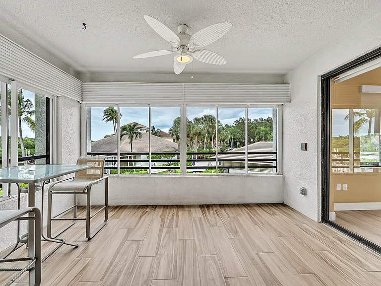 827 Oak Harbour Dr — Photo 18