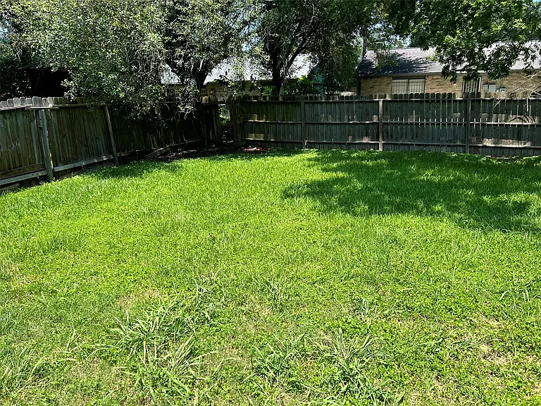 5018 Ridgecreek Dr — Photo 15
