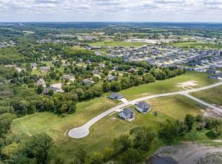 3805 Fieldstone Dr, Waukee, IA 50263