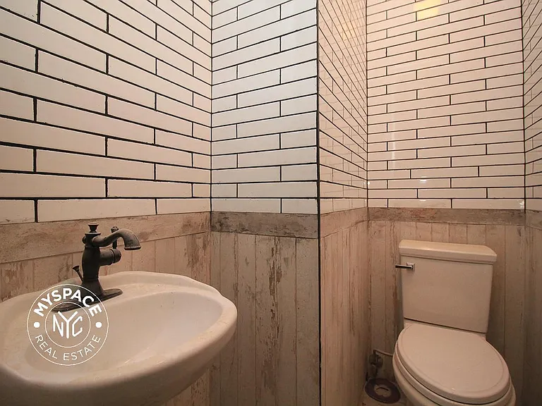 129 Putnam Ave #3R — Photo 6