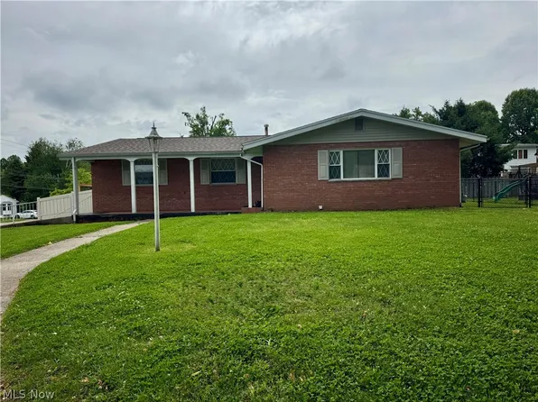 5404 10th Ave, Vienna, WV 26105