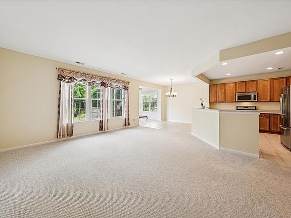 3rd image of 630 Pleasant Dr
