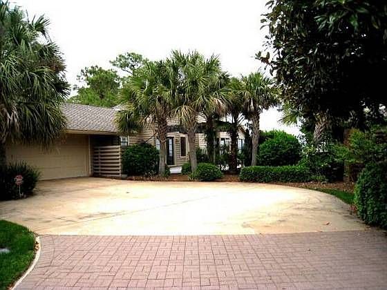 1st image of 160 Cove Dr