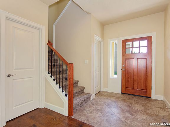 3rd image of 5320 NE 77th Cir
