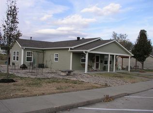 205 W Warren St, Mitchell, IN 47446