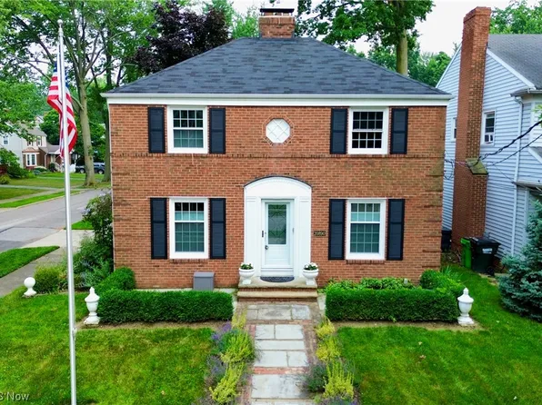 20890 Edgecliff Dr, Euclid, OH 44123