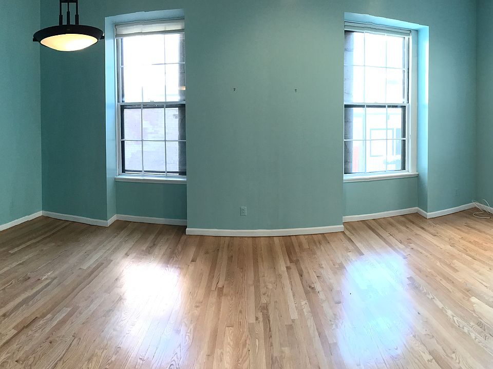 2nd image of 70 Mount Vernon St Unit 2