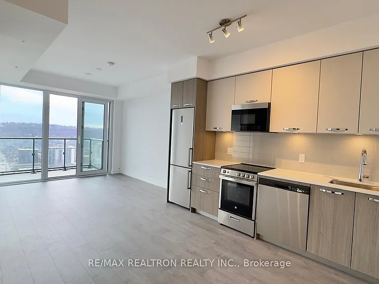 75 James St S #2912 — Photo 13