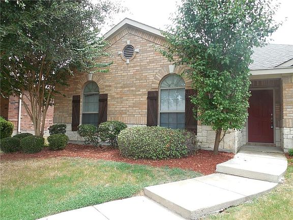 3rd image of 4725 Brighton Dr