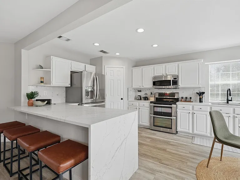 2825 Waverly Rd — Photo 14