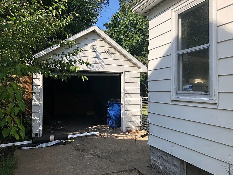121 Butler Ave — Photo 8