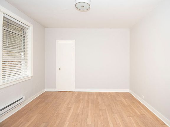 5th image of 511 W Belmont Ave #2040