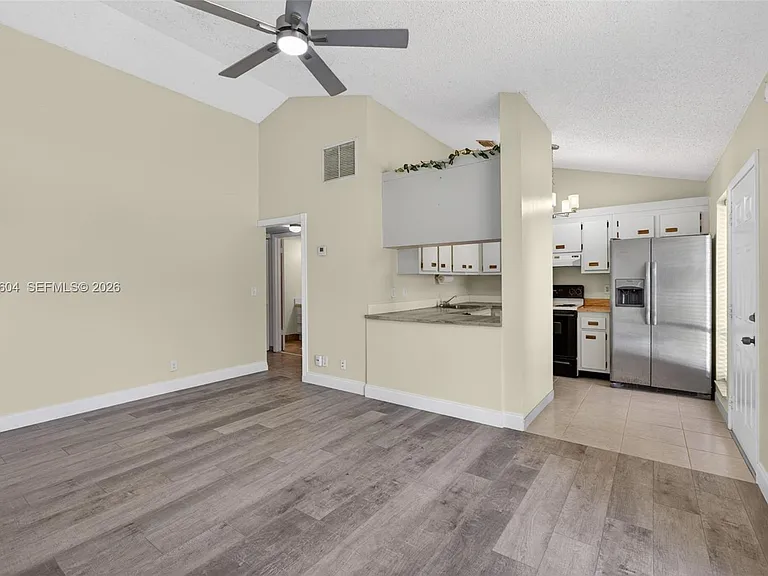 1954 Windsor Dr #1954 — Photo 22