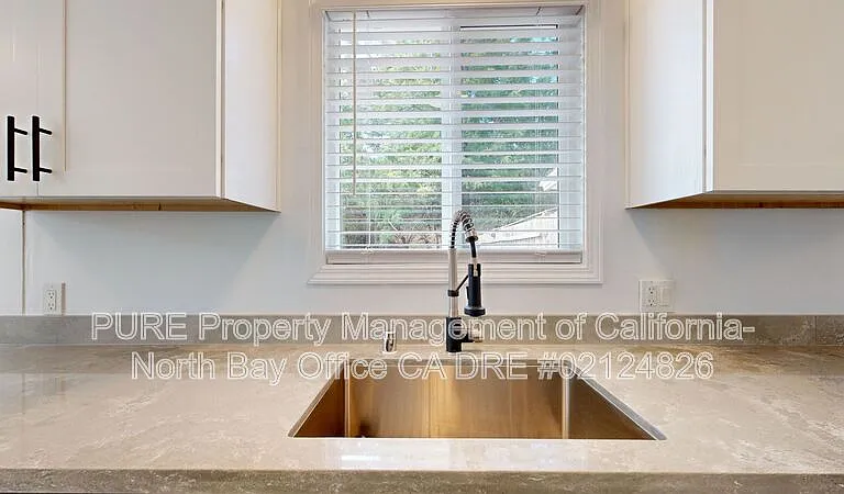 480 Washington Ct — Photo 19