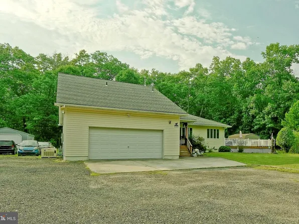 220 Weymouth Rd, Hammonton, NJ 08037