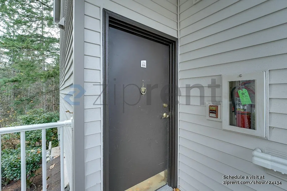 1 bed, 719 sqft, $2,000 — Photo 3