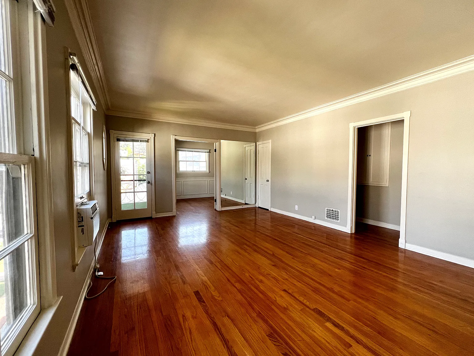 1 bed, 700 sqft, $2,850 — Photo 3