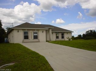 2605 E 17th St, Lehigh Acres, FL 33972