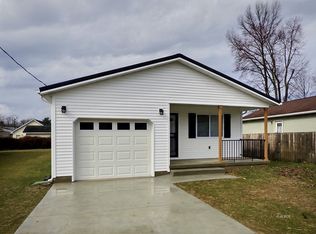 26 N Clinton St, The Plains, OH 45780