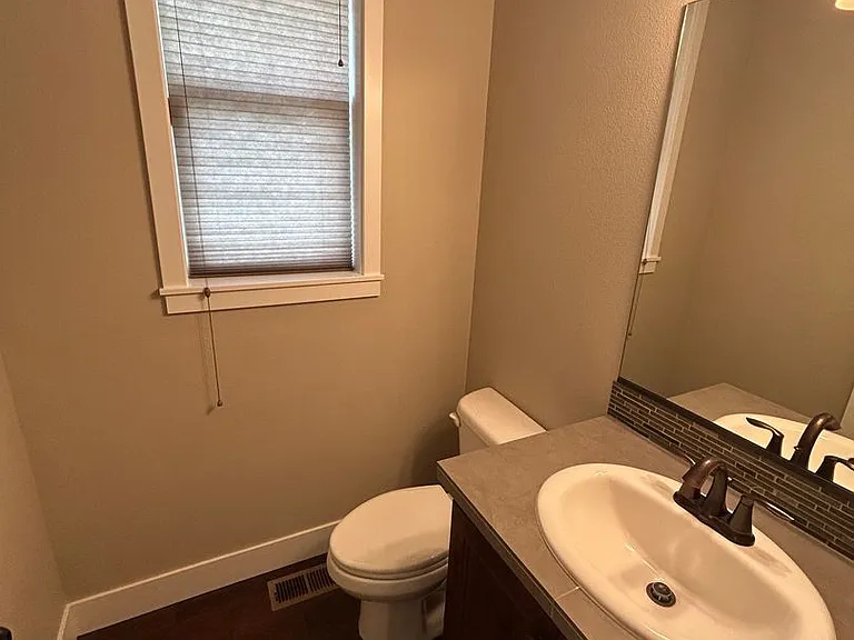 407 Dreas Way — Photo 23