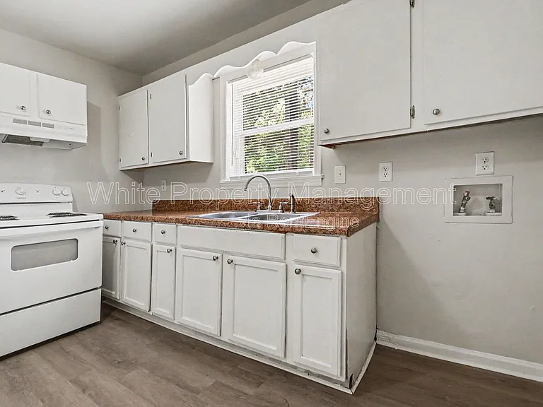 9131 Feldbank Dr — Photo 6