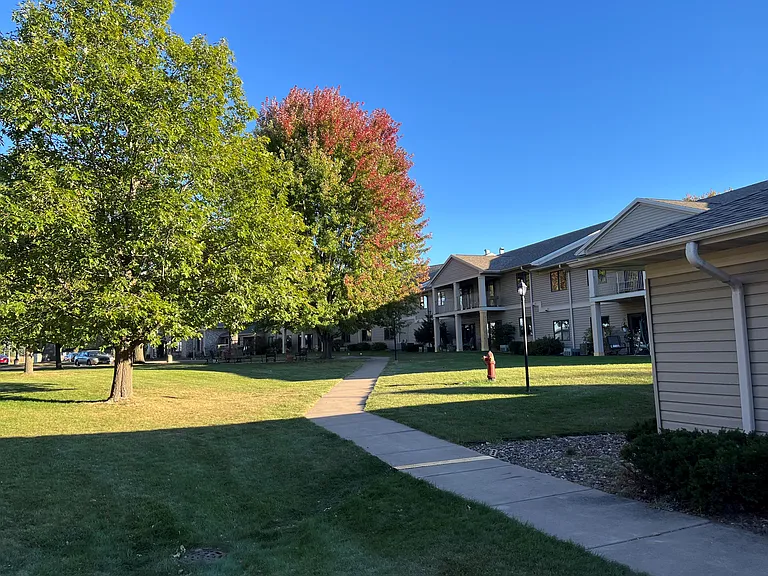 The Oaks — Photo 16