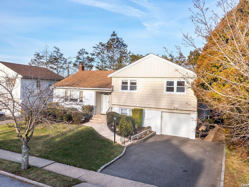 31 Burton Avenue Plainview NY 11803 Zillow