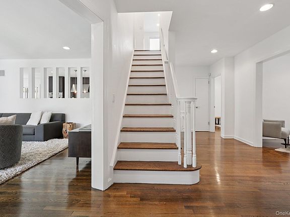 4th image of 187 Thornbury Road