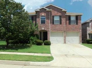 840 Jockey Club Ln, Fort Worth, TX 76179